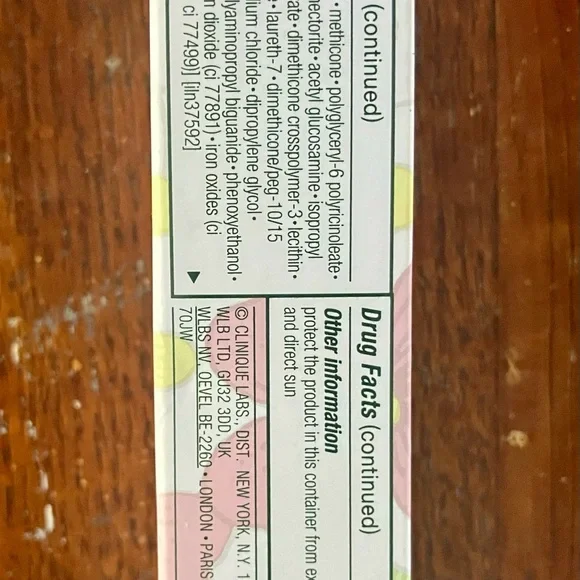 Clinique Redness Solutions Makeup - Broad Spectrum SPF 15 - Picture 5 of 8